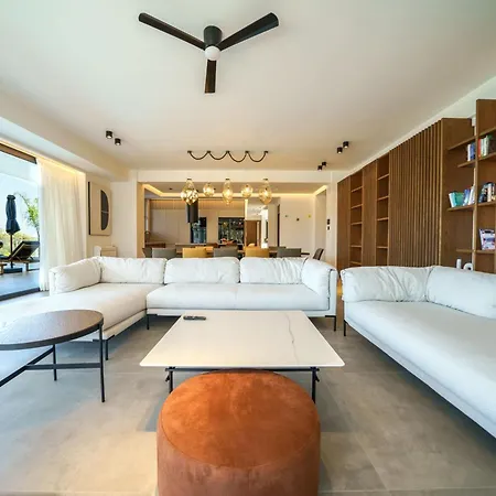 Nivo Luxury Giannoudi (Crete)