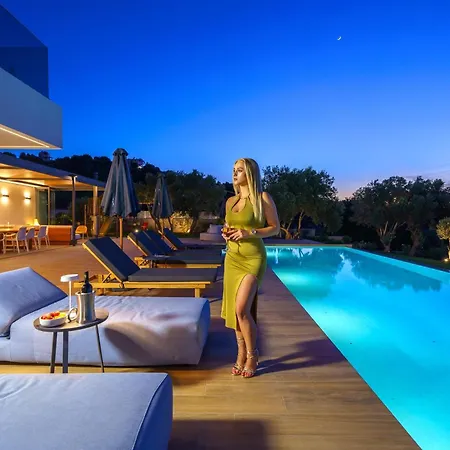Nivo Luxury * Giannoudi (Crete)