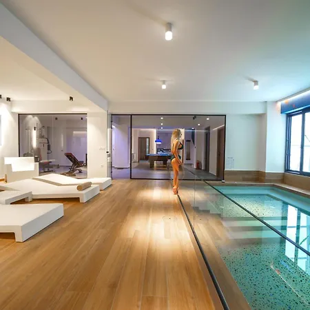 Nivo Luxury *